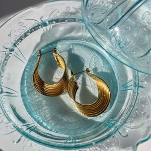 Gold toned 8banded hoop earrings